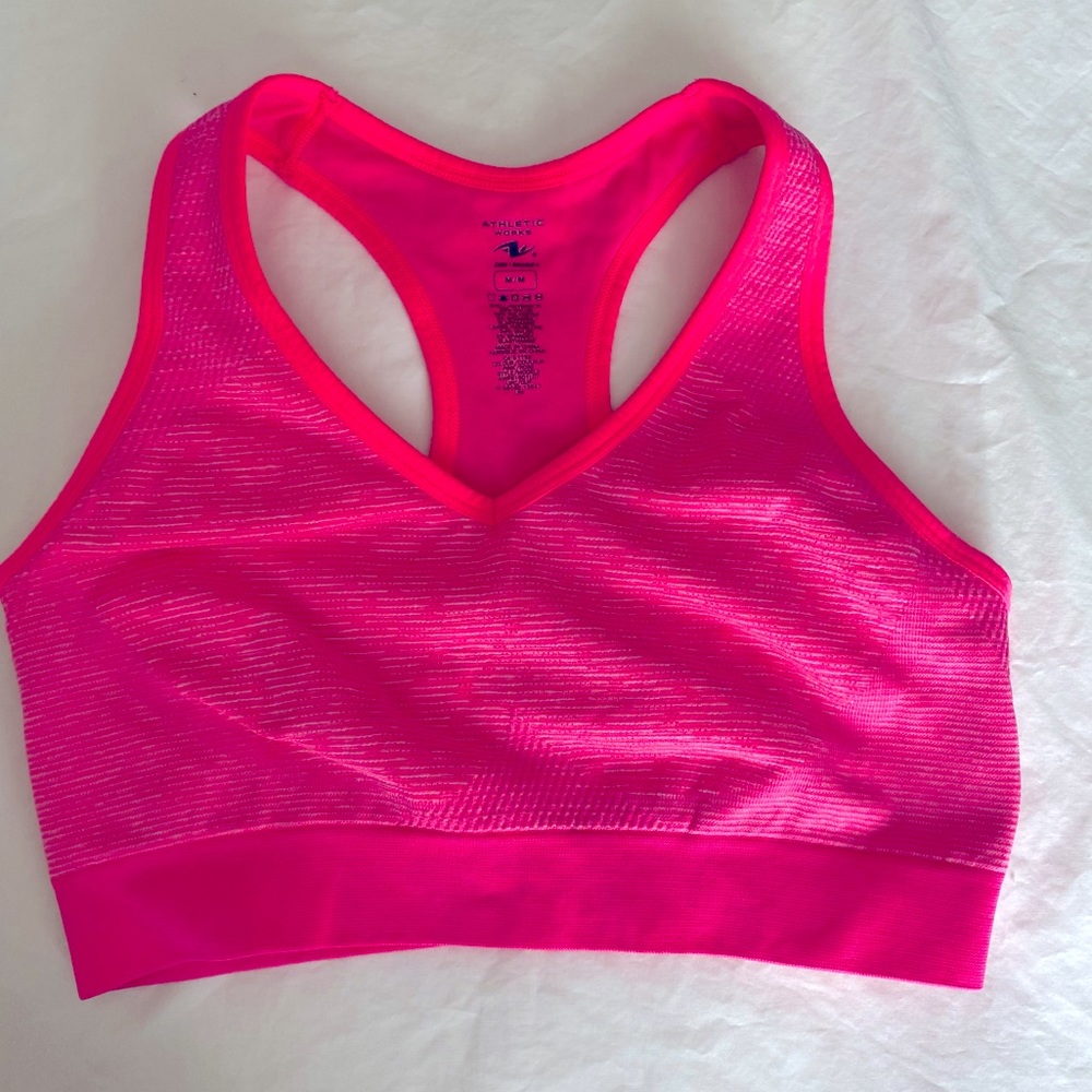 💖ATHLETIC WORKS 💖sports bra in pink. Size medium.